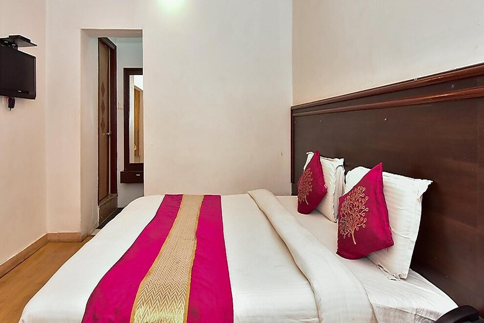 Hotel Deep Palace Near Bus Stand Udaipole Udajpur Zewnętrze zdjęcie