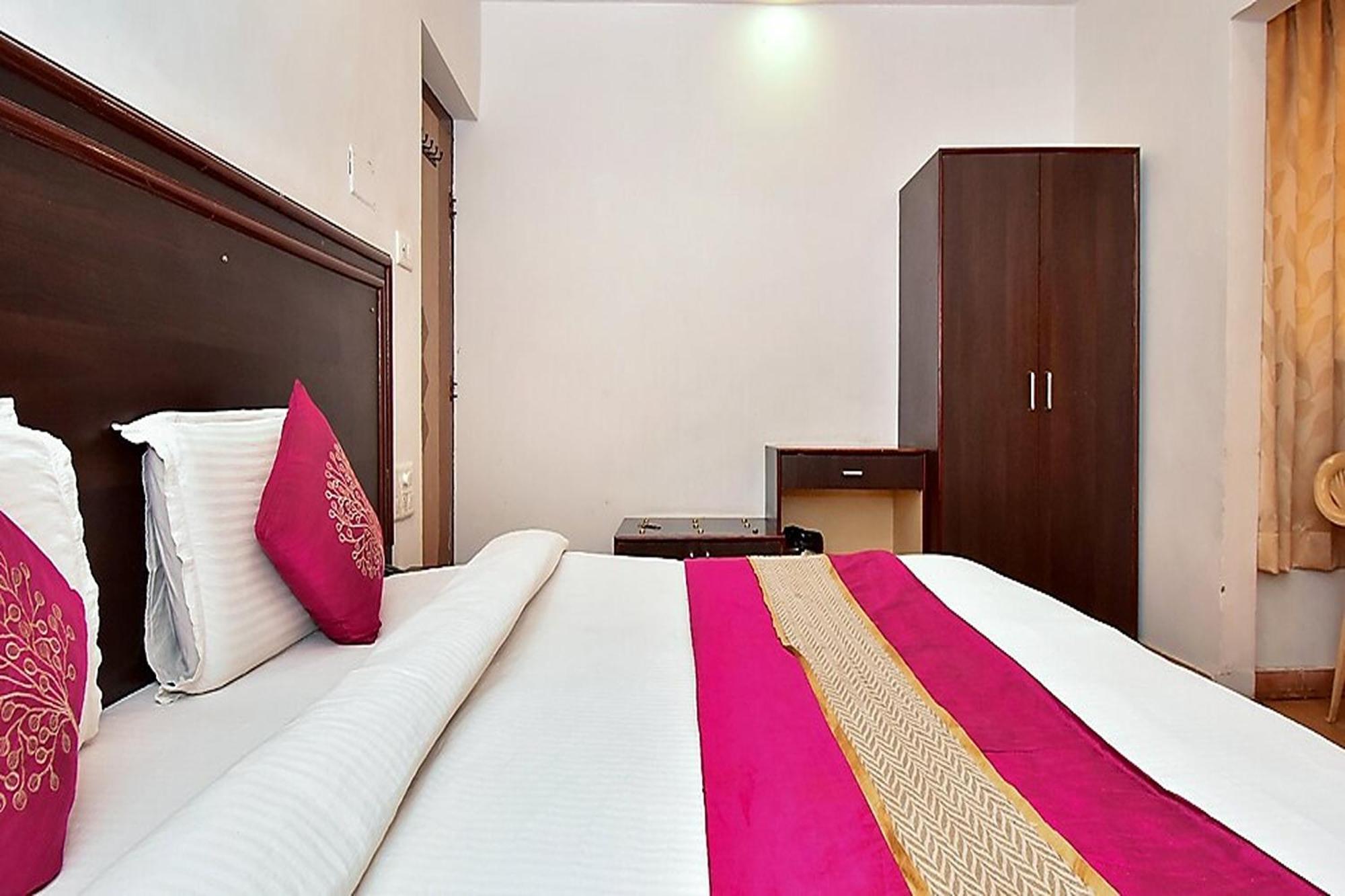 Hotel Deep Palace Near Bus Stand Udaipole Udajpur Zewnętrze zdjęcie