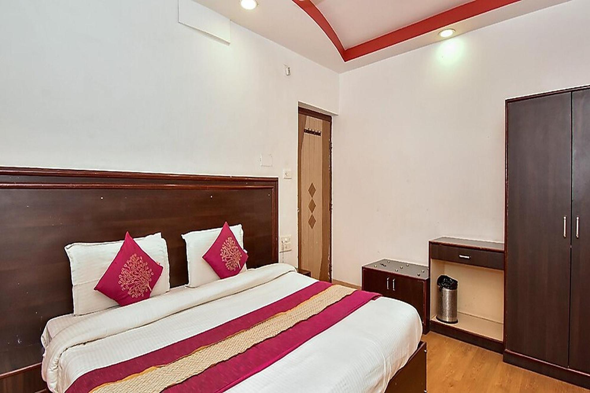 Hotel Deep Palace Near Bus Stand Udaipole Udajpur Zewnętrze zdjęcie
