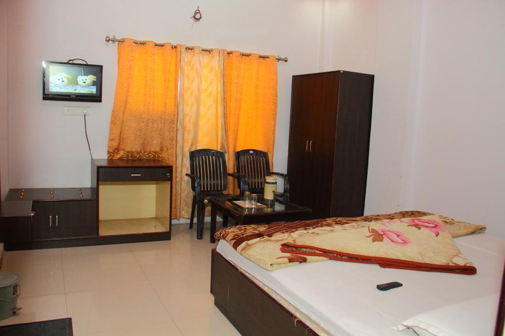 Hotel Deep Palace Near Bus Stand Udaipole Udajpur Zewnętrze zdjęcie